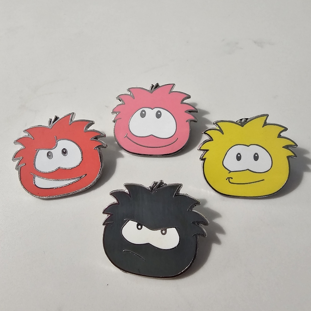 Set of 4 Disney Club Penguin Pin Trading Pins